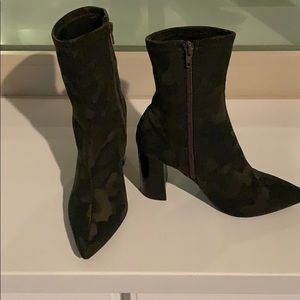 Camouflage Stretch Ankle Boots